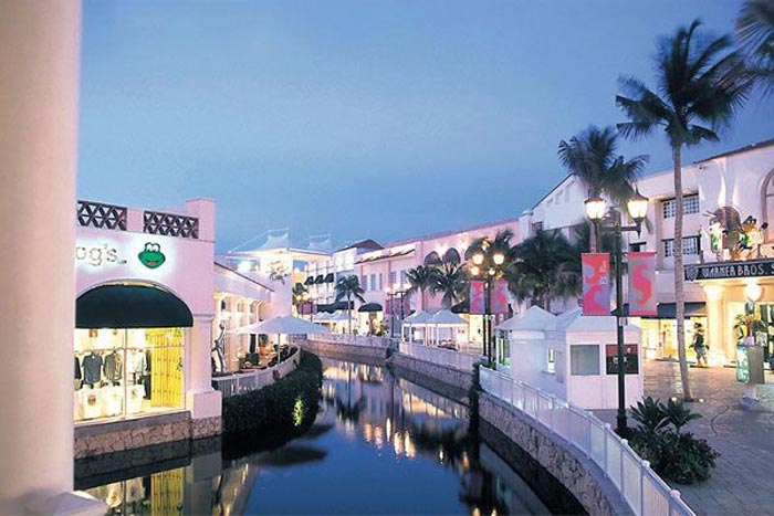 La Isla Shopping Village in Cancun