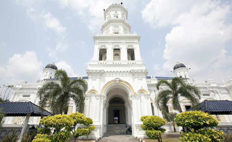 Sultan Abu Bakar Mosque in Johor Bahru