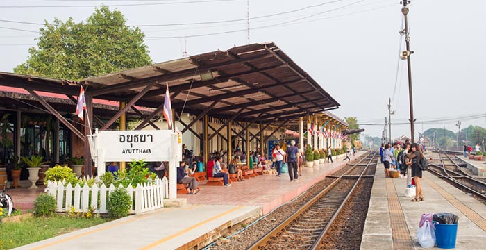 Bangkok til Ayutthaya med tog