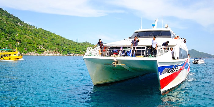 Z Koh Samui na Koh Phangan katamaranem