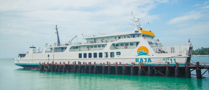 Z Koh Samui na Koh Phangan normalnym promem