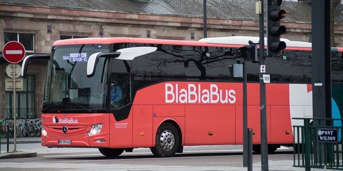 搭乘巴士从阿姆斯特丹到布鲁塞尔