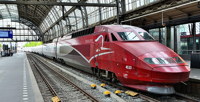 Amsterdam ke Brussels menaiki keretapi laju