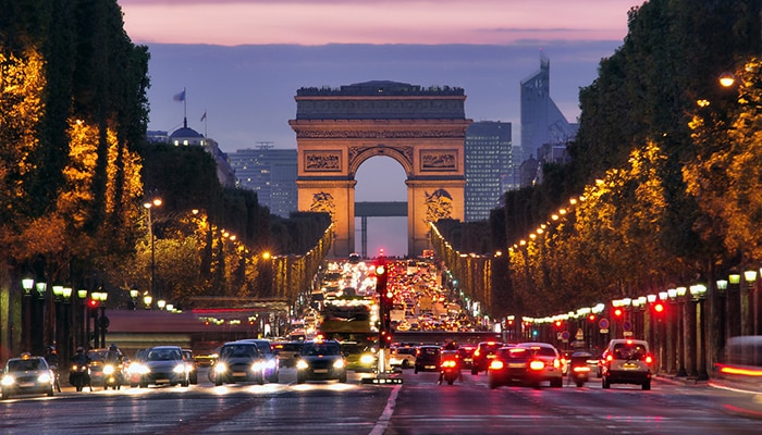 De Ámsterdam a París en coche