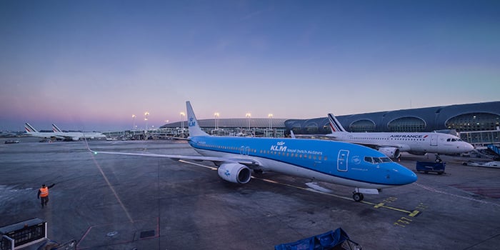 De Ámsterdam a París en avión