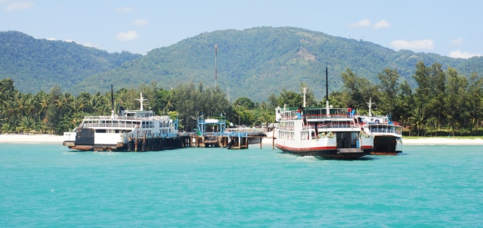 Donsak Pier er lokaliseret nord øst for Surat Thani by