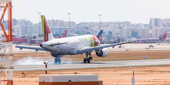 Faro ke Lisbon menaiki kapal terbang