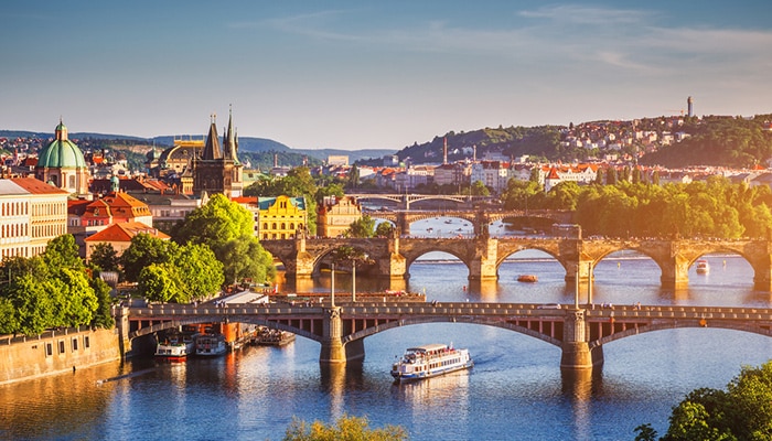 Hoe reis je van Amsterdam naar Praag