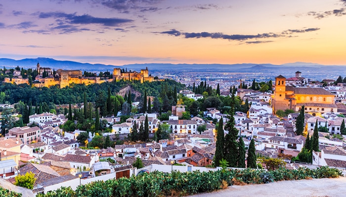 Hoe reis je van Madrid naar Granada