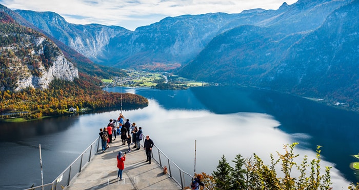 Salzburg to Hallstatt by organised tour