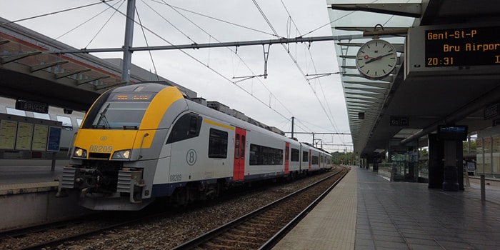 Mit dem Zug von Amsterdam nach Brügge