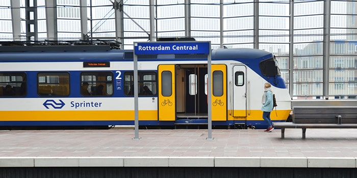 Rotterdam a Ámsterdam en tren normal