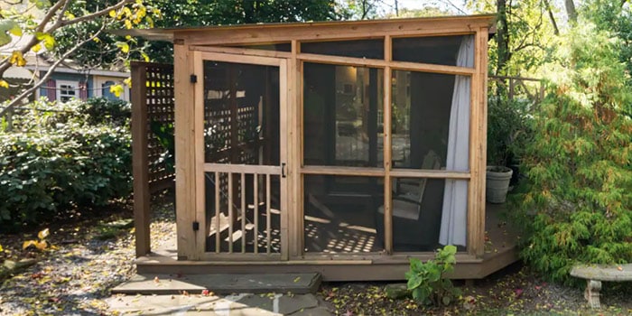 Tiny Urban Cottage in Artsy Cabbagetown Neighborhood